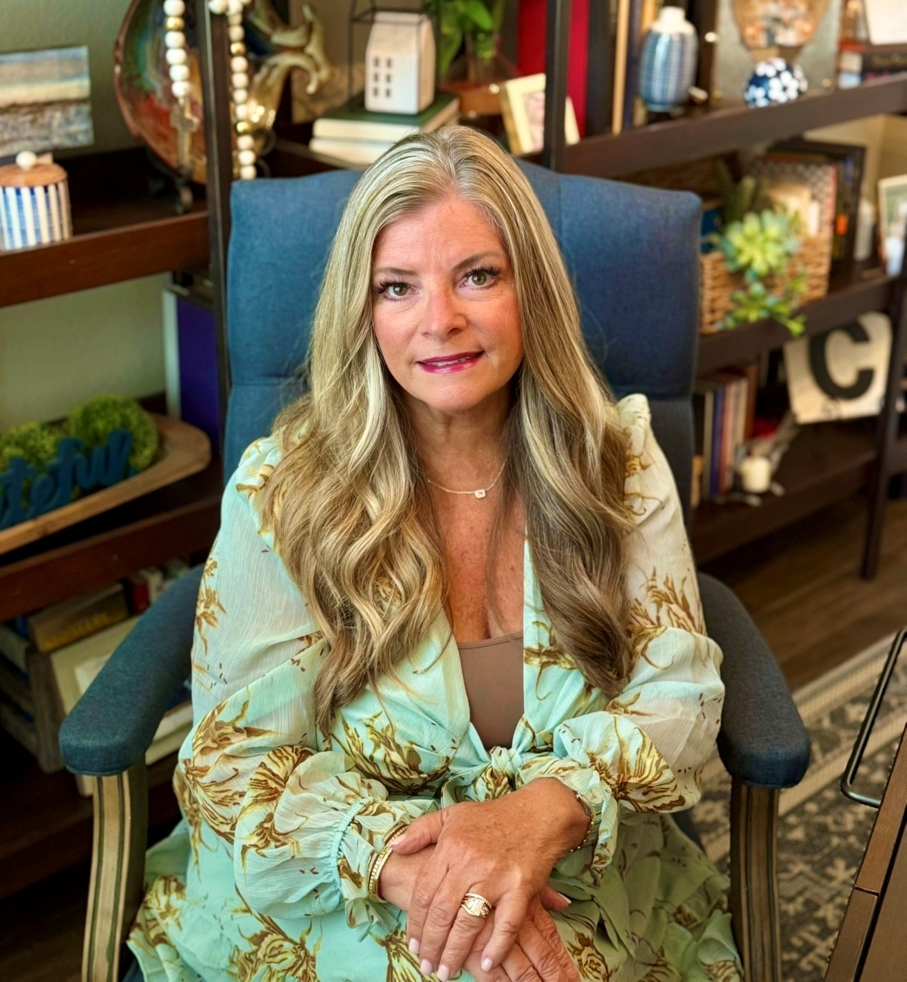 Lisa Collins - Paralegal to Roy G. Morris